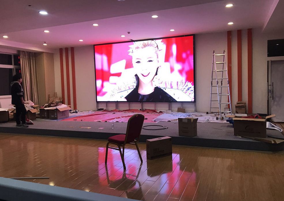 常德市中国电信会议室P2.5高清LED电子屏